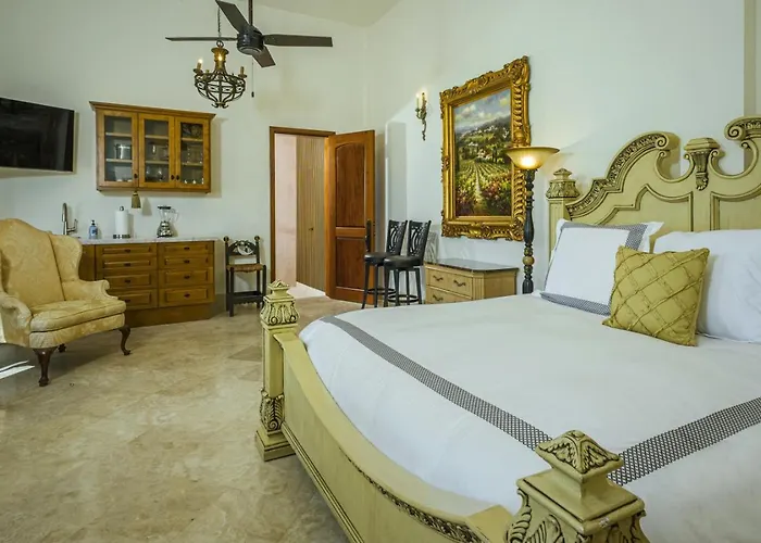 Punta Bella Paraiso Beachfront Villa Palmilla