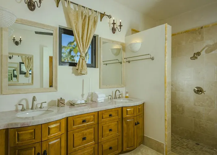 Punta Bella Paraiso Beachfront Villa Palmilla